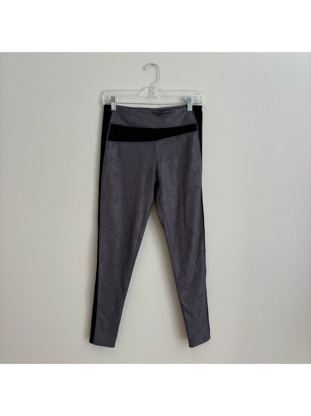 Manduka Gray and Black Leggings Size M